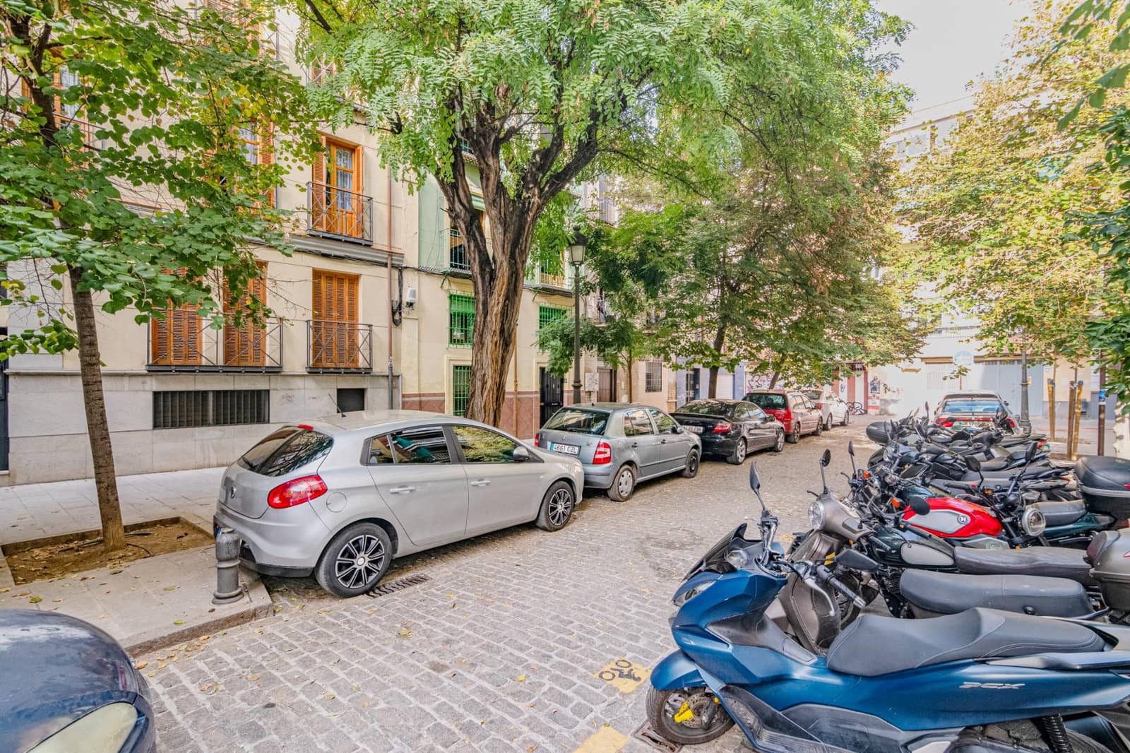 Apartamento de 4 habitaciones en Granada ciudad en venta - 440.000 € (Ref: 9524756)