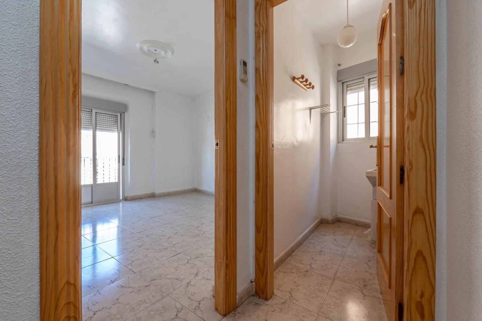 11 sypialnia Apartament na sprzedaż w Guadix z garażem - 300 000 € (Ref: 9524758)