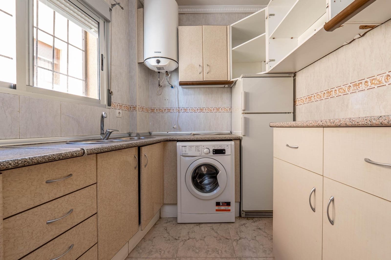 11 sypialnia Apartament na sprzedaż w Guadix z garażem - 300 000 € (Ref: 9524758)