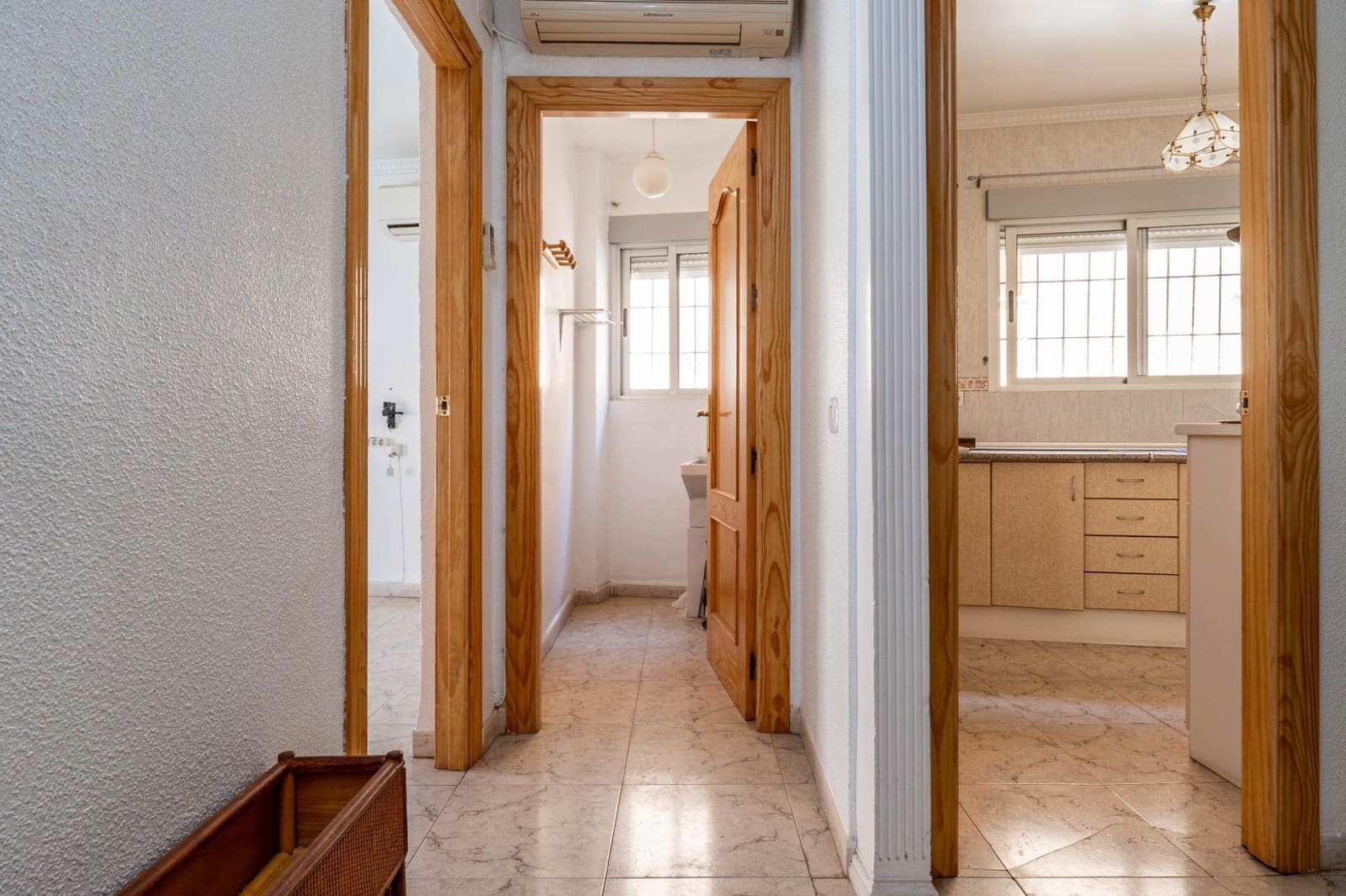 11 sypialnia Apartament na sprzedaż w Guadix z garażem - 300 000 € (Ref: 9524758)