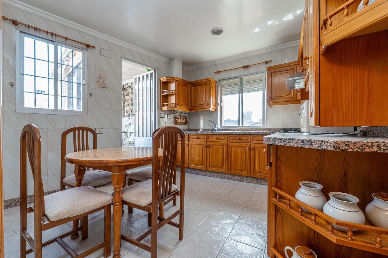 11 sypialnia Apartament na sprzedaż w Guadix z garażem - 300 000 € (Ref: 9524758)