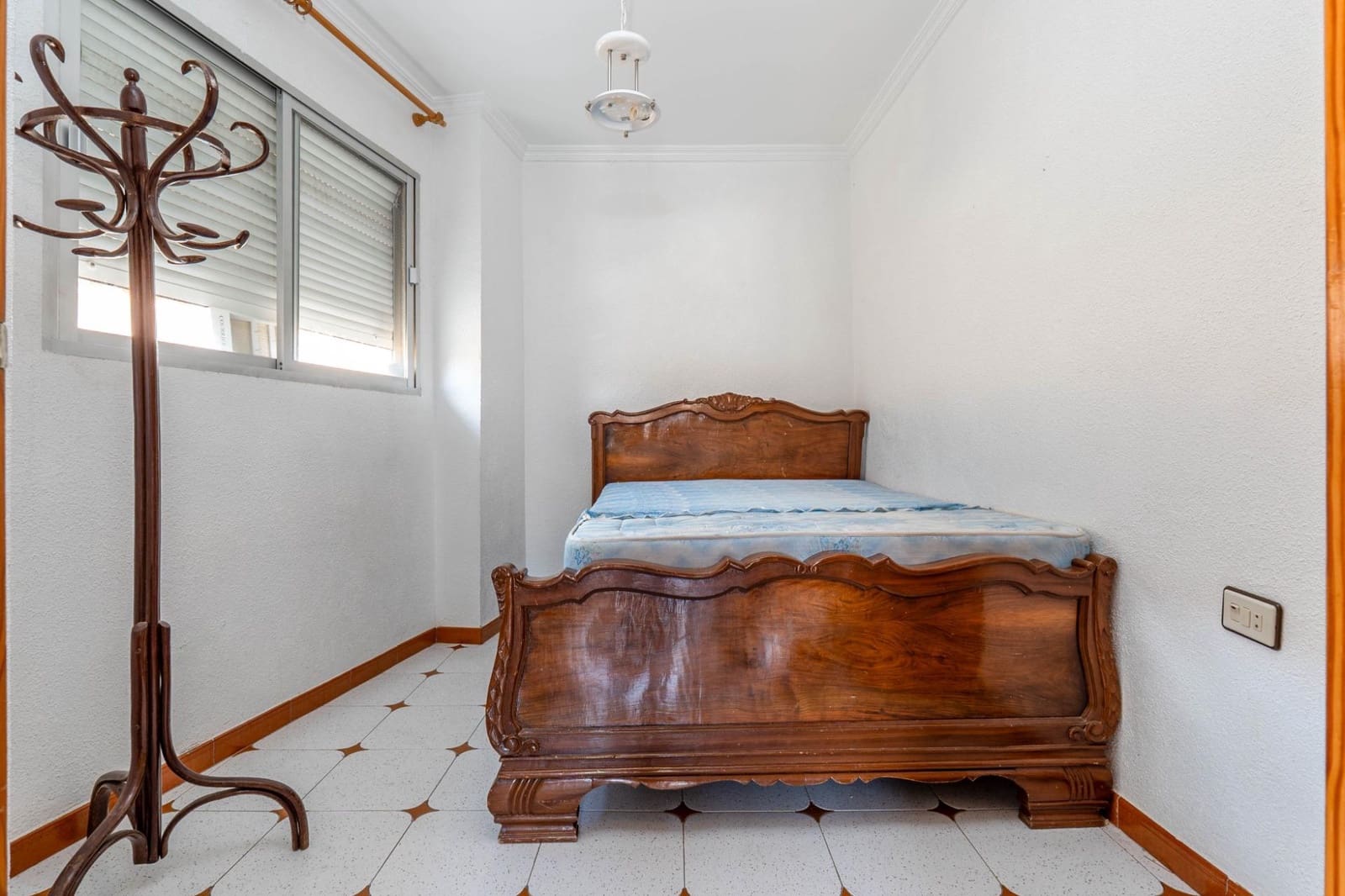 11 sypialnia Apartament na sprzedaż w Guadix z garażem - 300 000 € (Ref: 9524758)