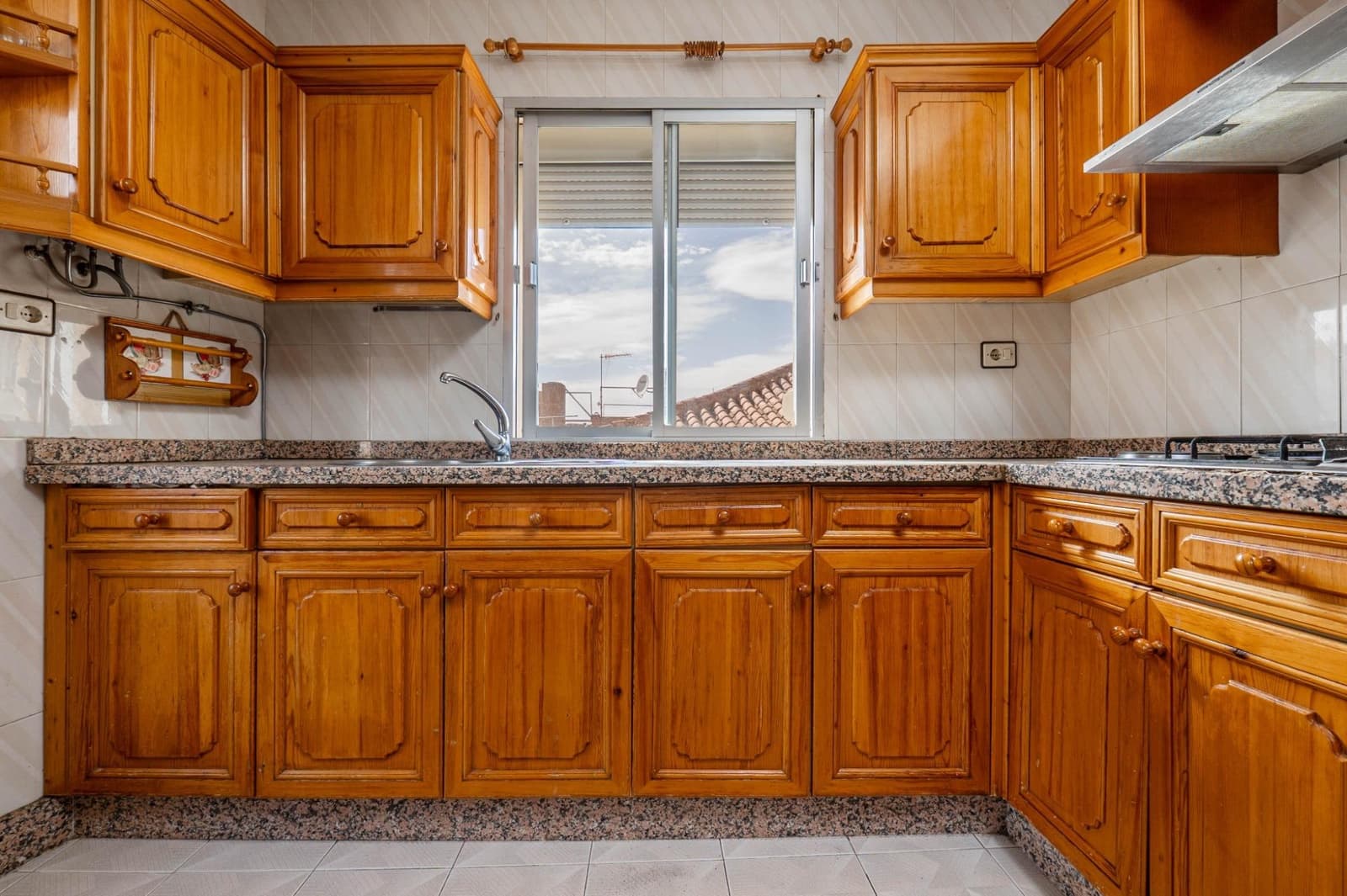 11 sypialnia Apartament na sprzedaż w Guadix z garażem - 300 000 € (Ref: 9524758)