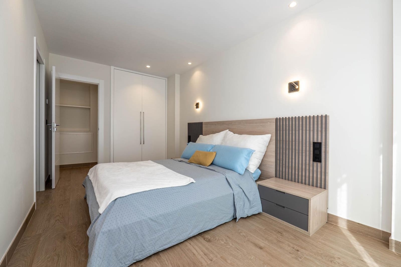 3 Zimmer Reihenhaus zu verkaufen in Albolote mit Garage - 385.000 € (Ref: 9541081)