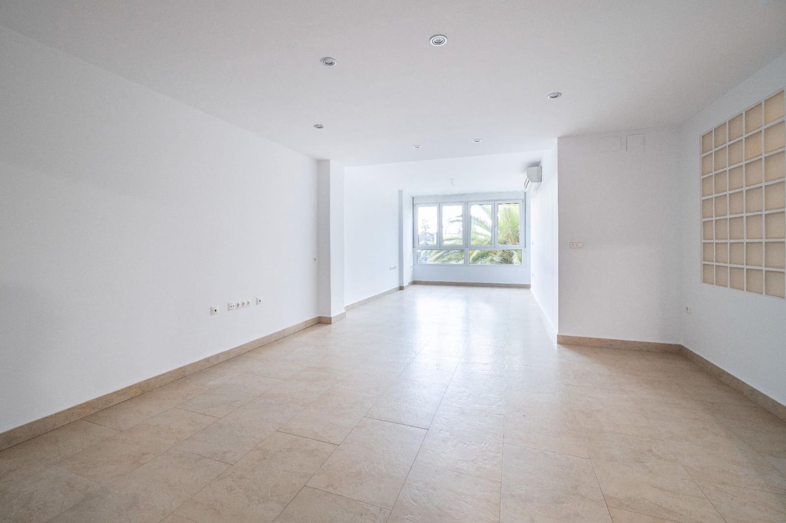 4 soverom Leilighet til salgs i Granada by med garasje - € 548 000 (Ref: 9555818)