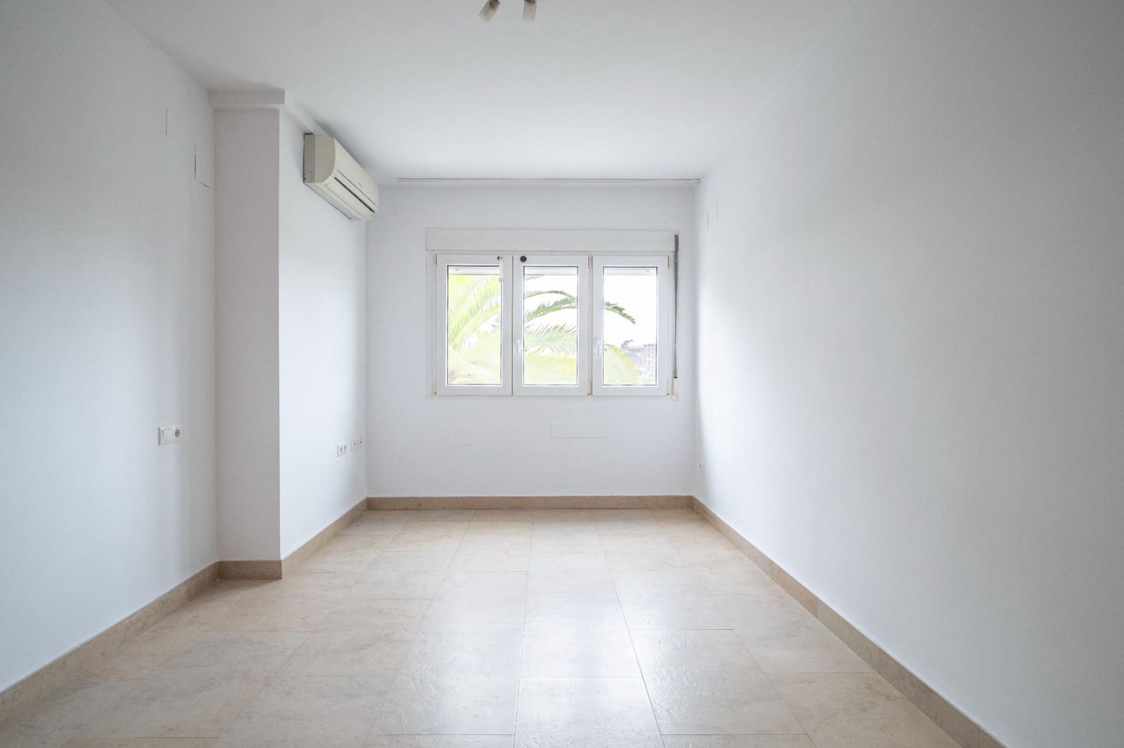 4 soverom Leilighet til salgs i Granada by med garasje - € 548 000 (Ref: 9555818)