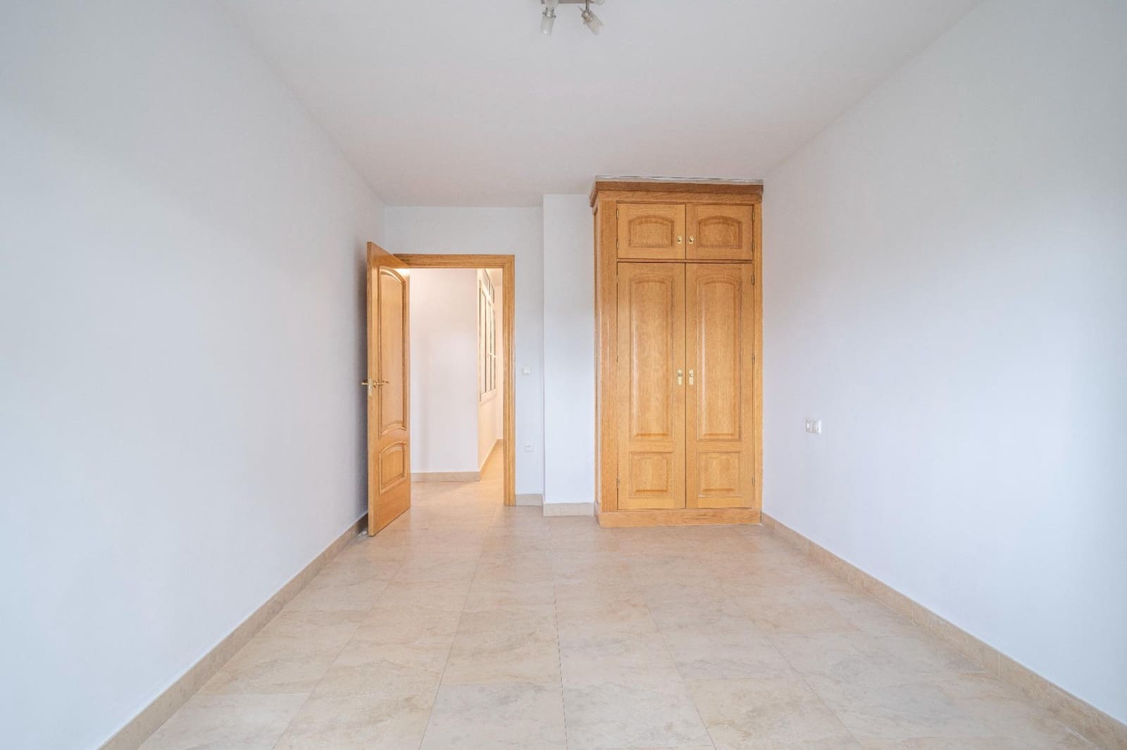 4 soverom Leilighet til salgs i Granada by med garasje - € 548 000 (Ref: 9555818)