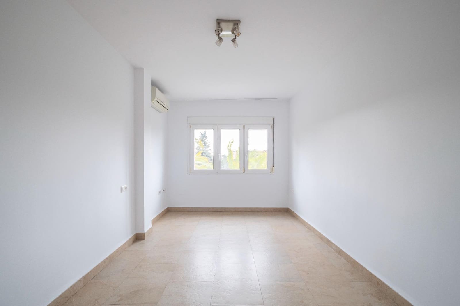 4 soverom Leilighet til salgs i Granada by med garasje - € 548 000 (Ref: 9555818)