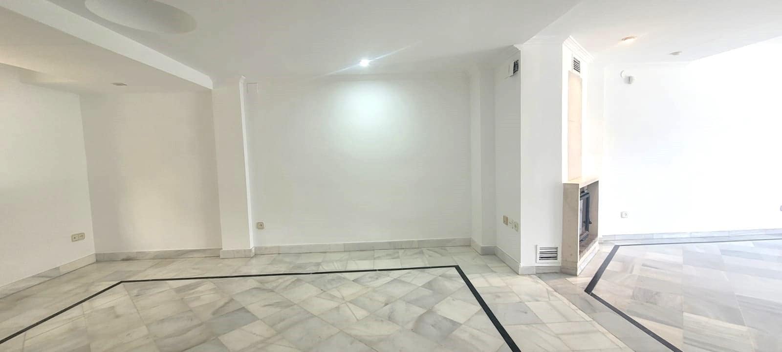 5 sovrum Villa till salu i Granada stad - 660 000 € (Ref: 9561765)