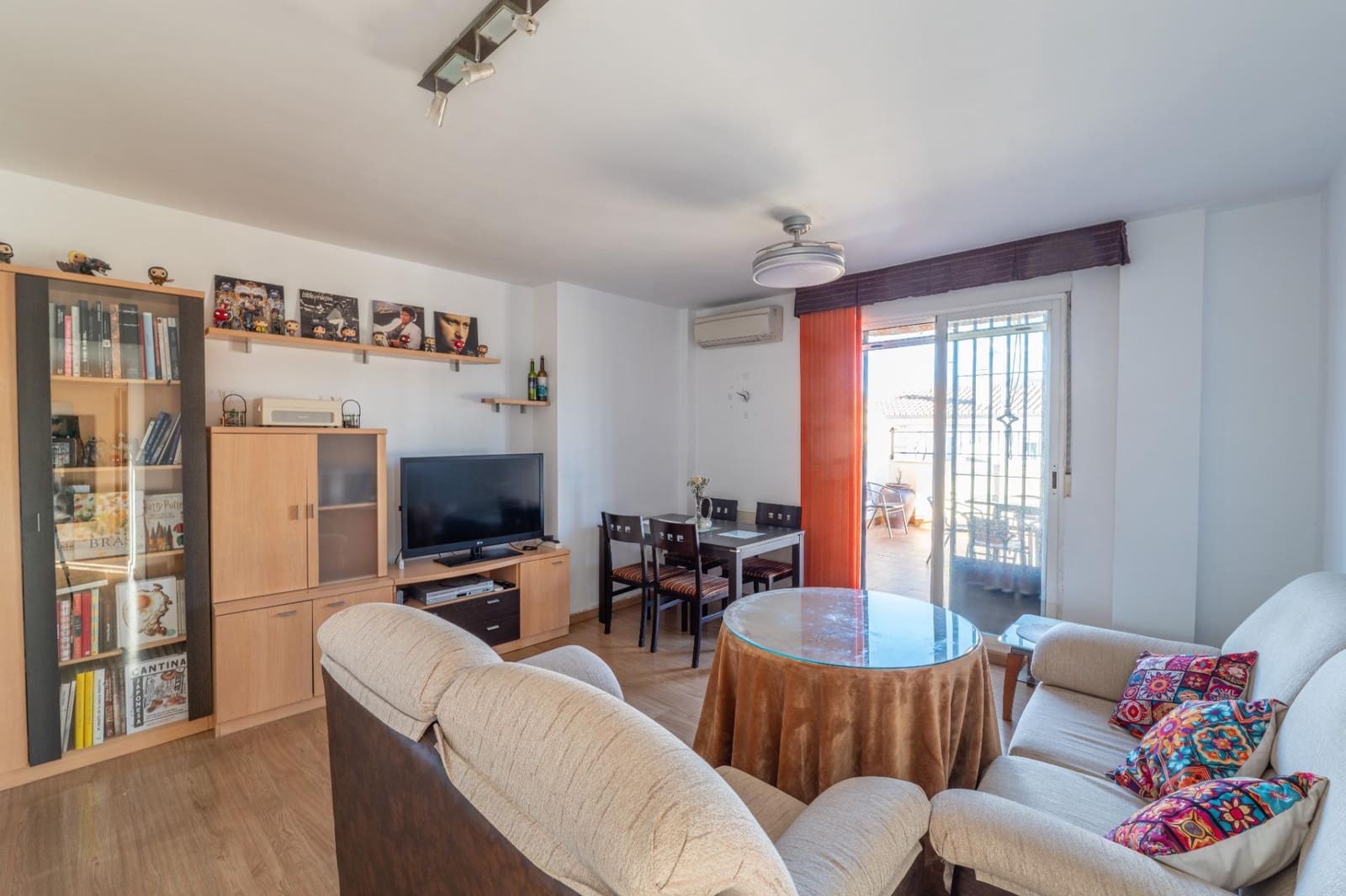 3 sypialnia Penthouse na sprzedaż w Armilla z garażem - 319 000 € (Ref: 9586477)