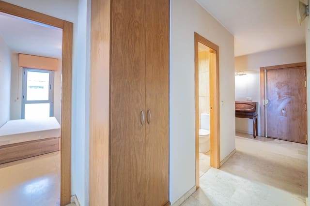 4 soverom Leilighet til salgs i Centro, Granada by med garasje - € 368 000 (Ref: 9596097)