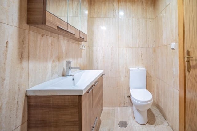 4 soverom Leilighet til salgs i Centro, Granada by med garasje - € 368 000 (Ref: 9596097)