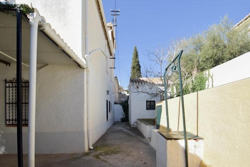 6 soveværelse Villa til salg i Monachil med swimmingpool garage - € 340.000 (Ref: 9599506)