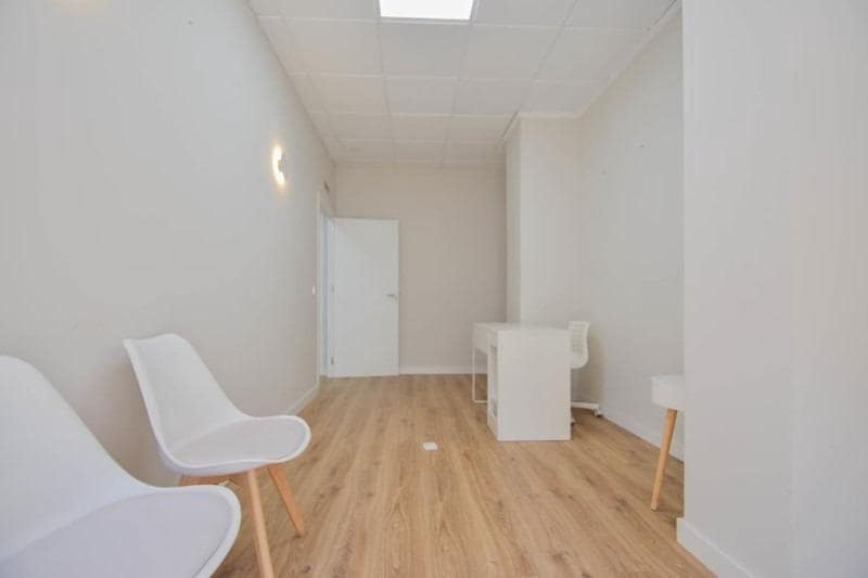 2 sypialnia Komercyjne na sprzedaż w Miasto Grenada - 135 000 € (Ref: 9604950)