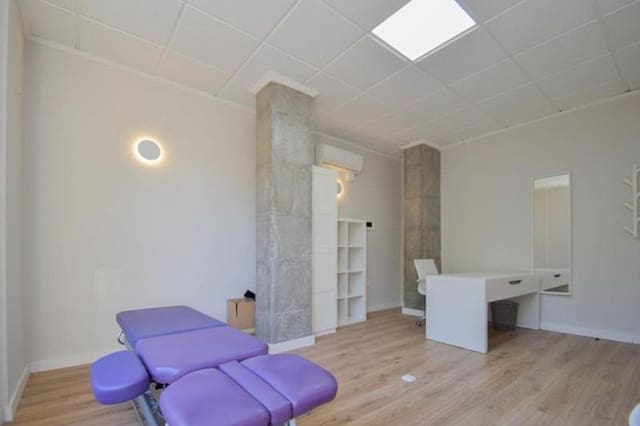 2 sypialnia Komercyjne na sprzedaż w Zaidin, Miasto Grenada - 135 000 € (Ref: 9604950)