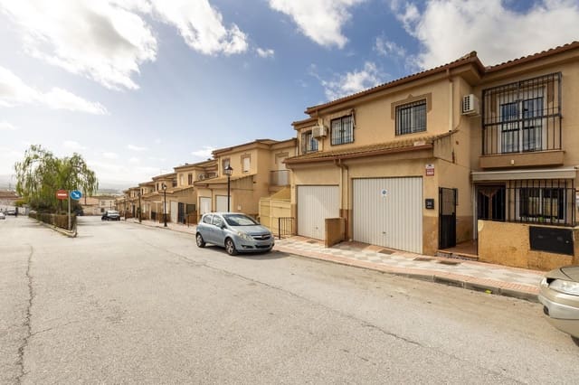 3 slaapkamer Rijtjeshuis te koop in Atarfe met garage - € 144.900 (Ref: 9604951)