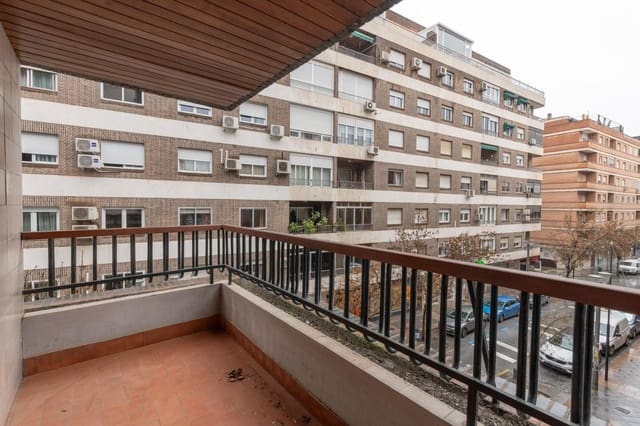 7 soverom Leilighet til salgs i Centro, Granada by med garasje - € 850 000 (Ref: 9604954)