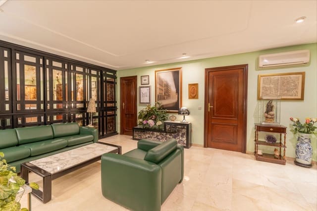 7 soverom Leilighet til salgs i Centro, Granada by med garasje - € 850 000 (Ref: 9604954)