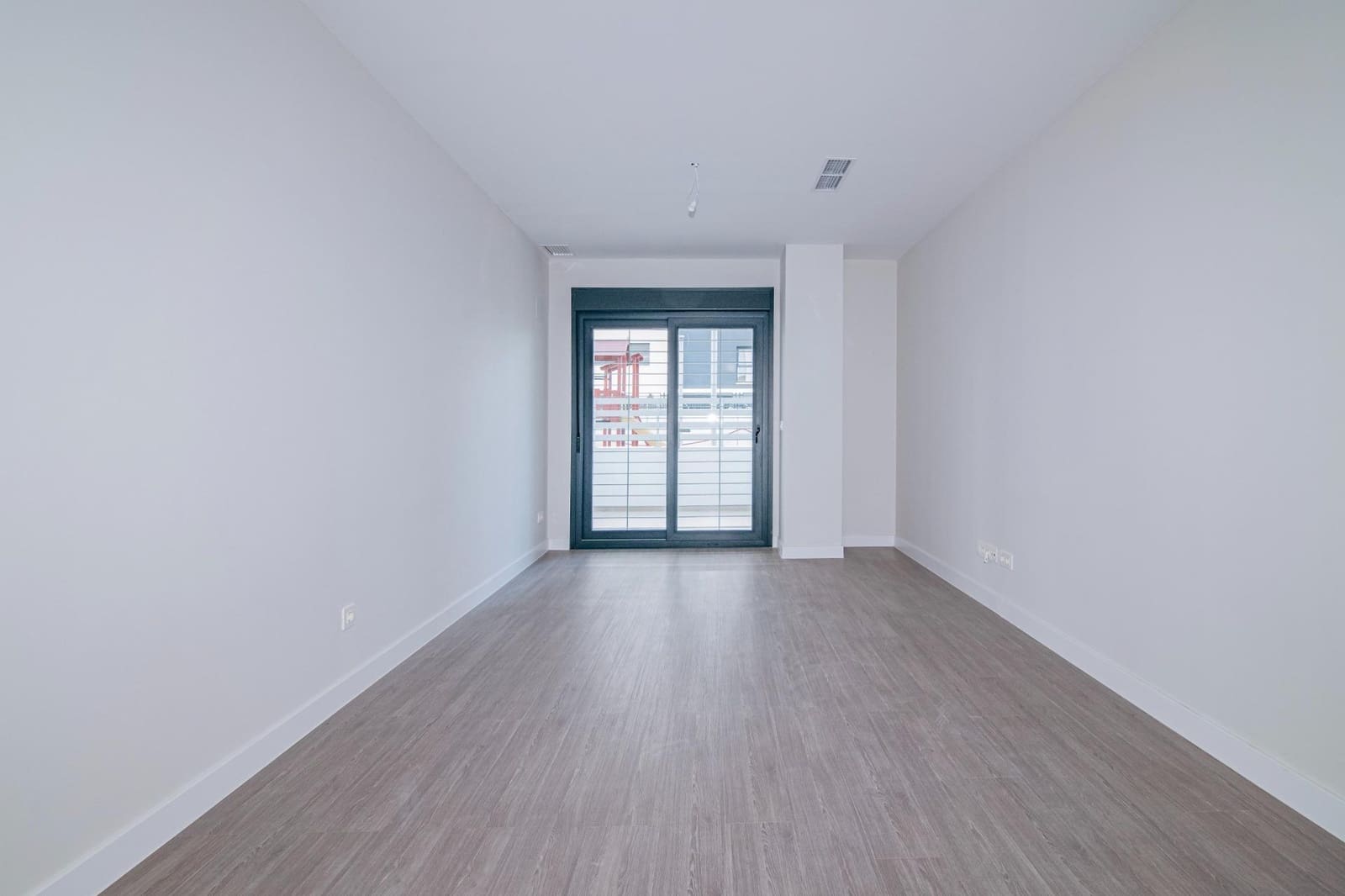 4 sypialnia Mieszkanie na sprzedaż w Miasto Grenada z basenem garażem - 395 000 € (Ref: 9611512)