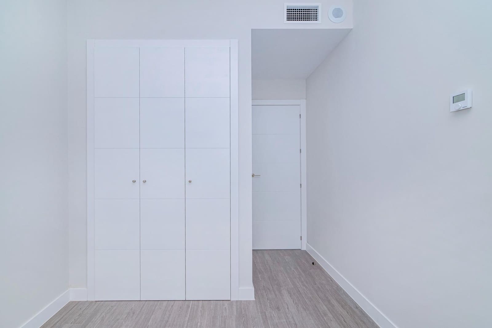 4 sypialnia Mieszkanie na sprzedaż w Miasto Grenada z basenem garażem - 395 000 € (Ref: 9611512)