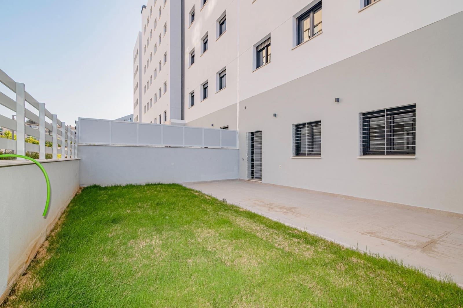 4 sypialnia Mieszkanie na sprzedaż w Miasto Grenada z basenem garażem - 395 000 € (Ref: 9611512)