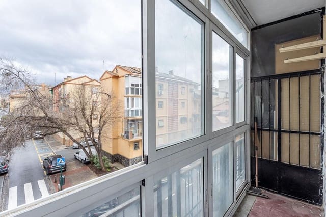 3 bedroom Flat for sale in Zaidin, Granada city - € 154,900 (Ref: 9611513)