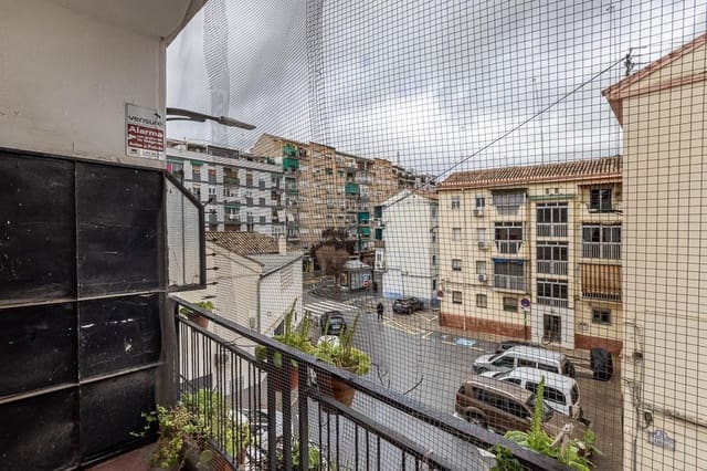 3 bedroom Flat for sale in Zaidin, Granada city - € 154,900 (Ref: 9611513)