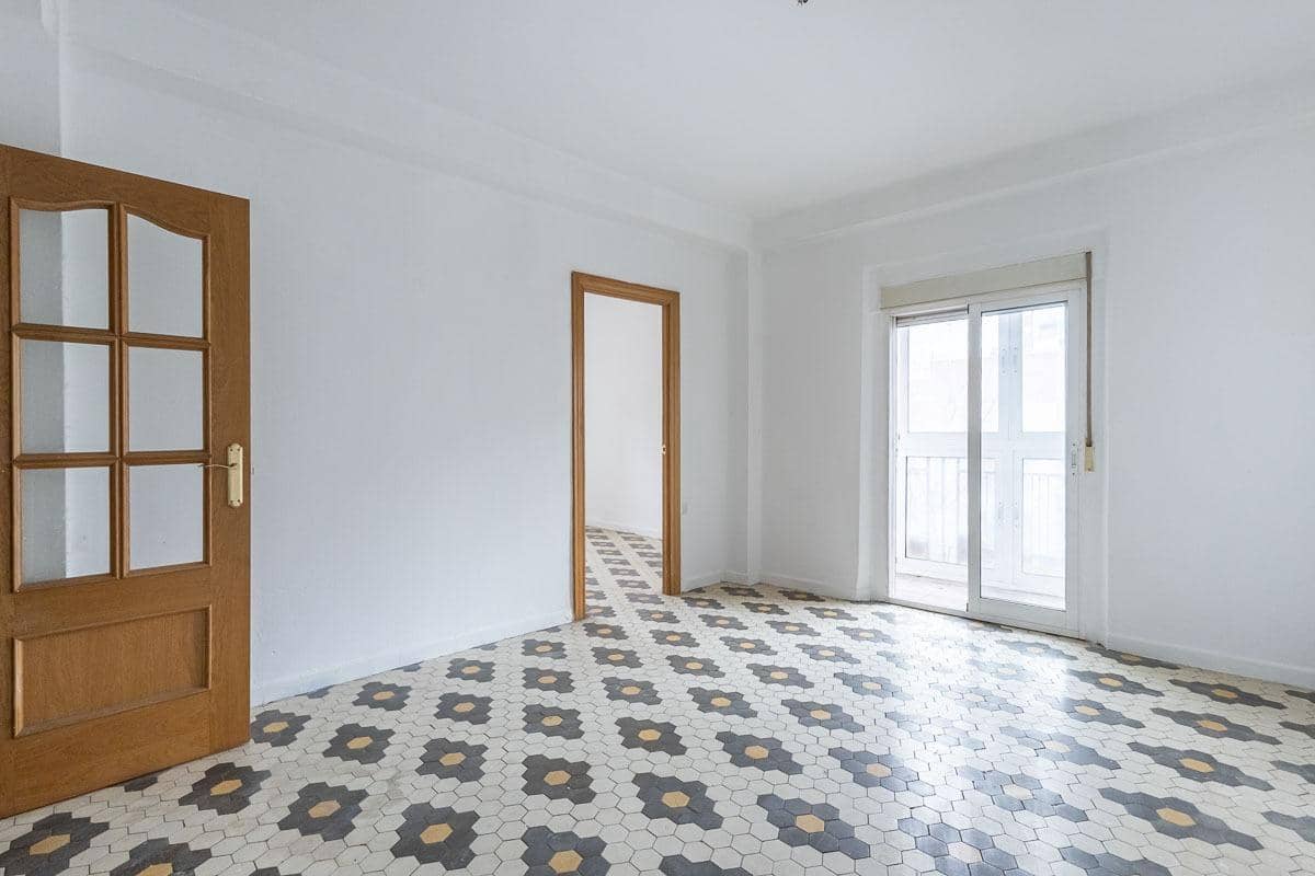 3 bedroom Flat for sale in Granada city - € 154,900 (Ref: 9611513)