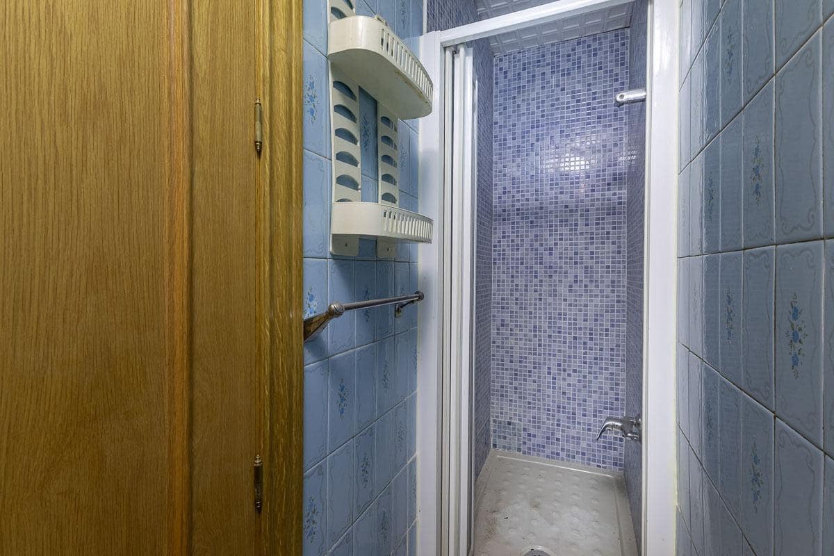 3 bedroom Flat for sale in Granada city - € 154,900 (Ref: 9611513)