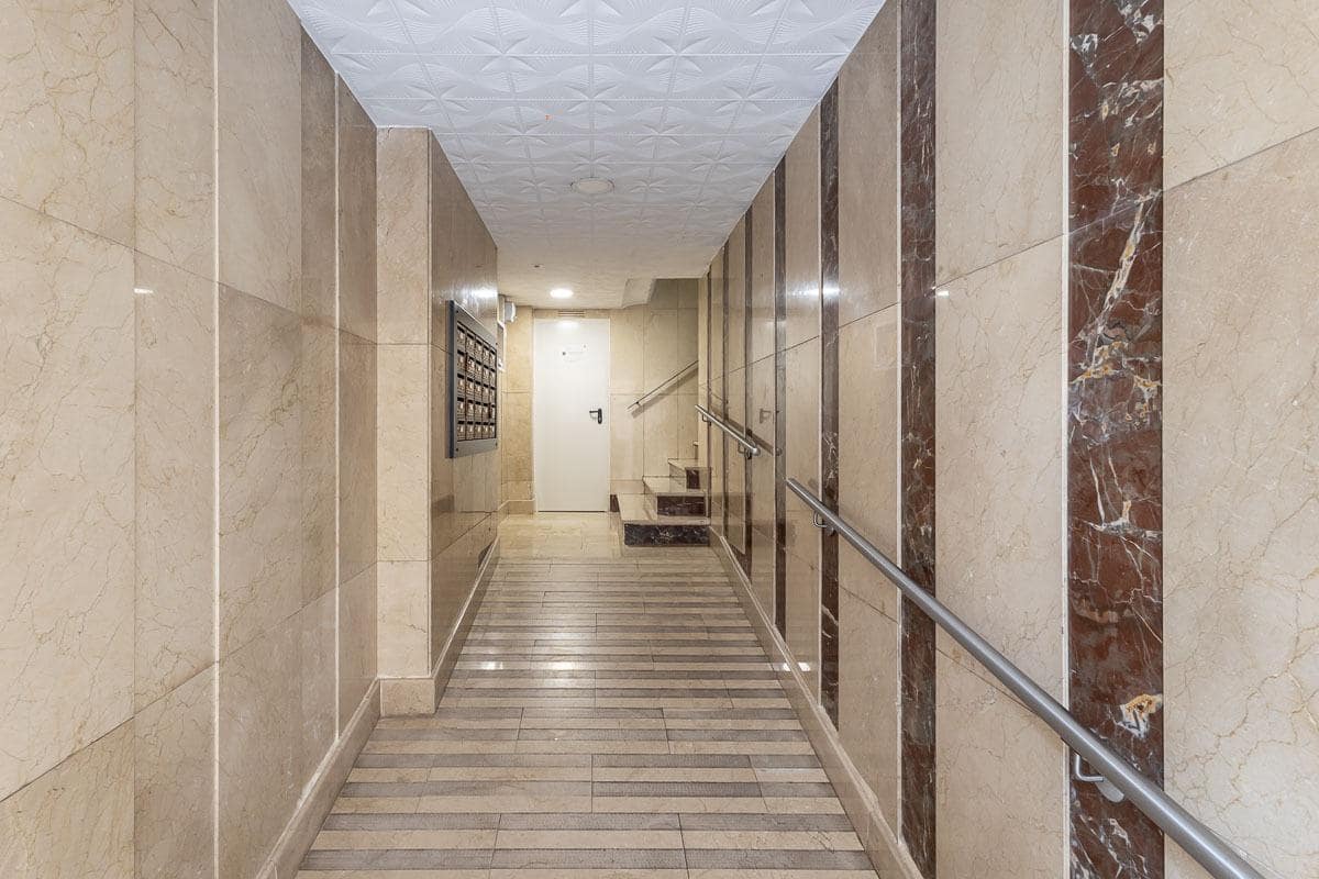 3 bedroom Flat for sale in Granada city - € 154,900 (Ref: 9611513)