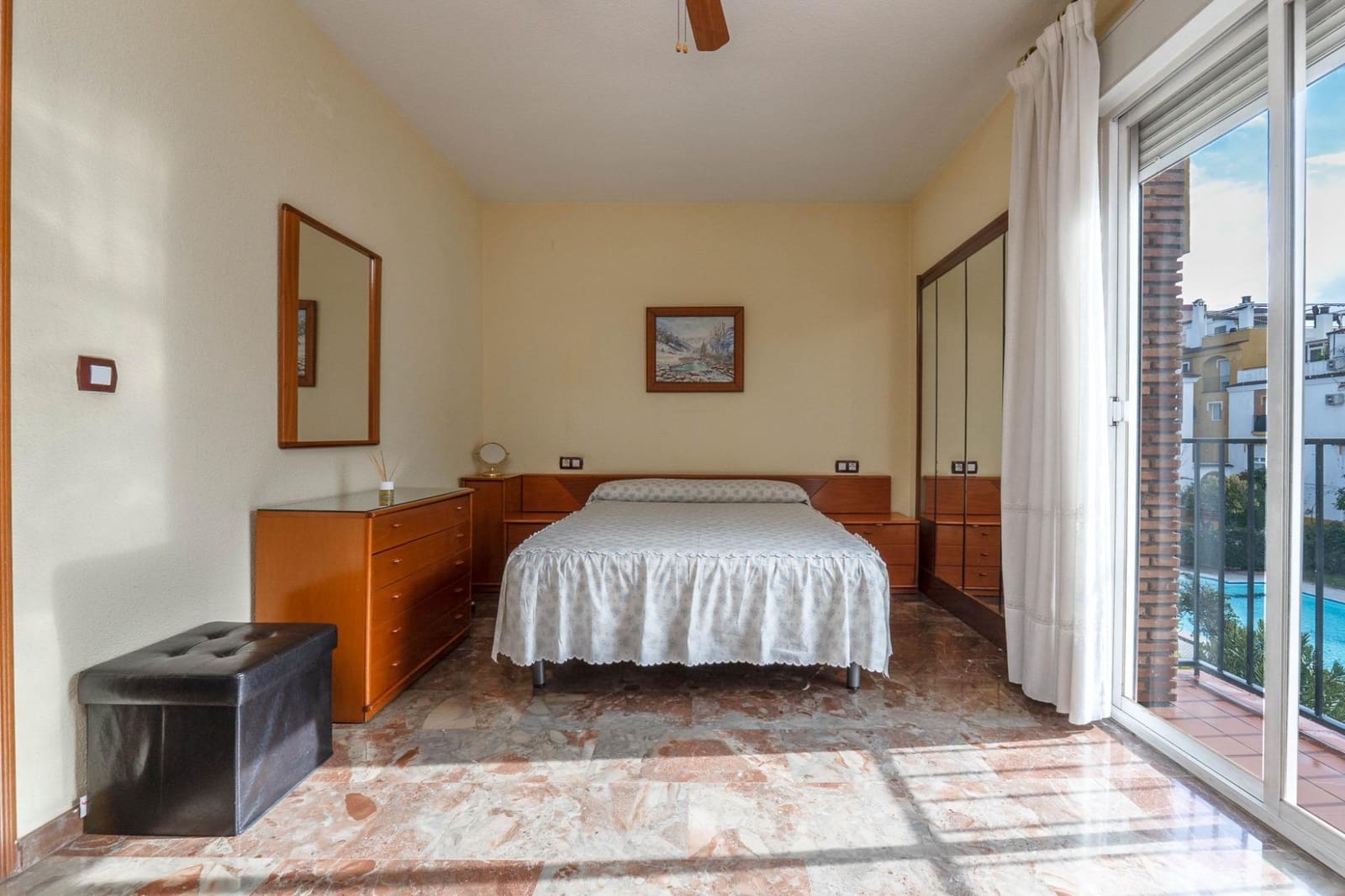 Adosado de 3 habitaciones en Granada ciudad en venta con piscina garaje - 282.000 € (Ref: 9625540)