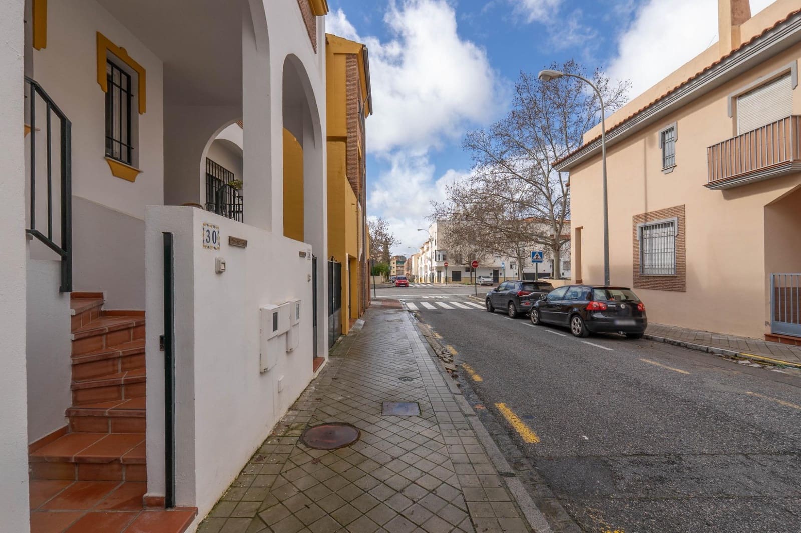 Adosado de 3 habitaciones en Granada ciudad en venta con piscina garaje - 282.000 € (Ref: 9625540)