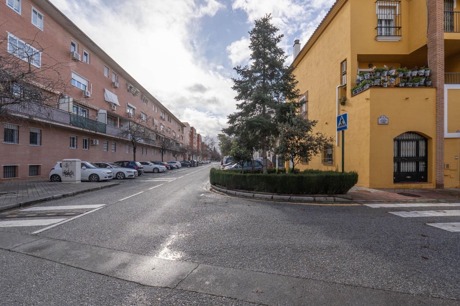 Adosado de 3 habitaciones en Granada ciudad en venta con piscina garaje - 282.000 € (Ref: 9625540)