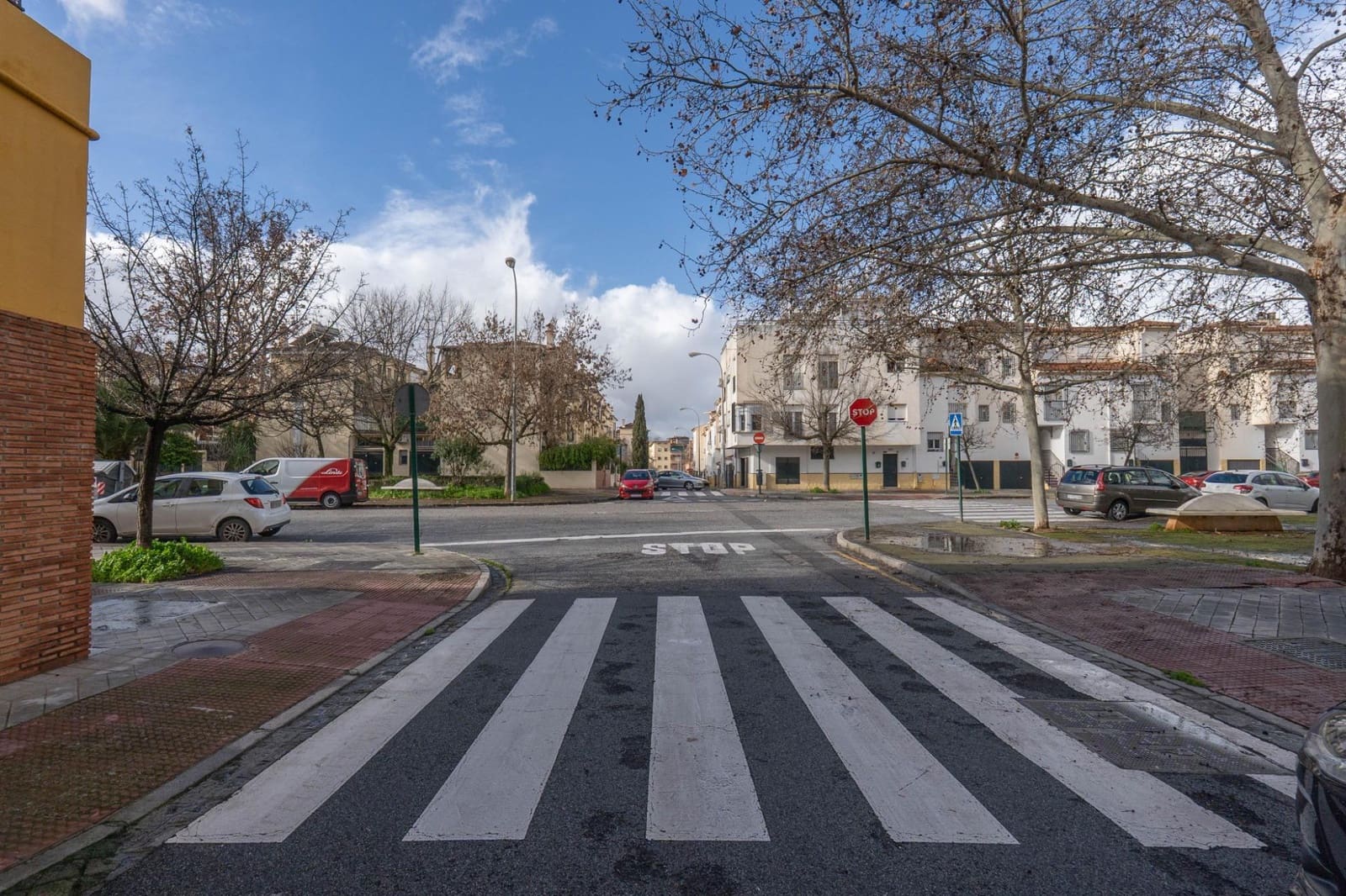 Adosado de 3 habitaciones en Granada ciudad en venta con piscina garaje - 282.000 € (Ref: 9625540)