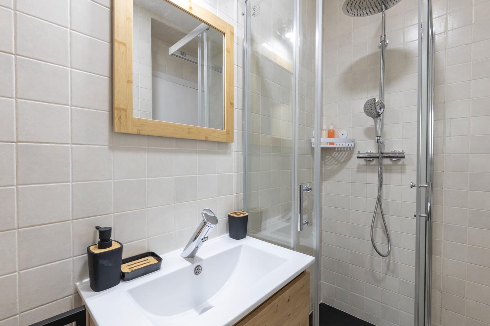 Piso de 2 habitaciones en Granada ciudad en venta - 239.000 € (Ref: 9625541)