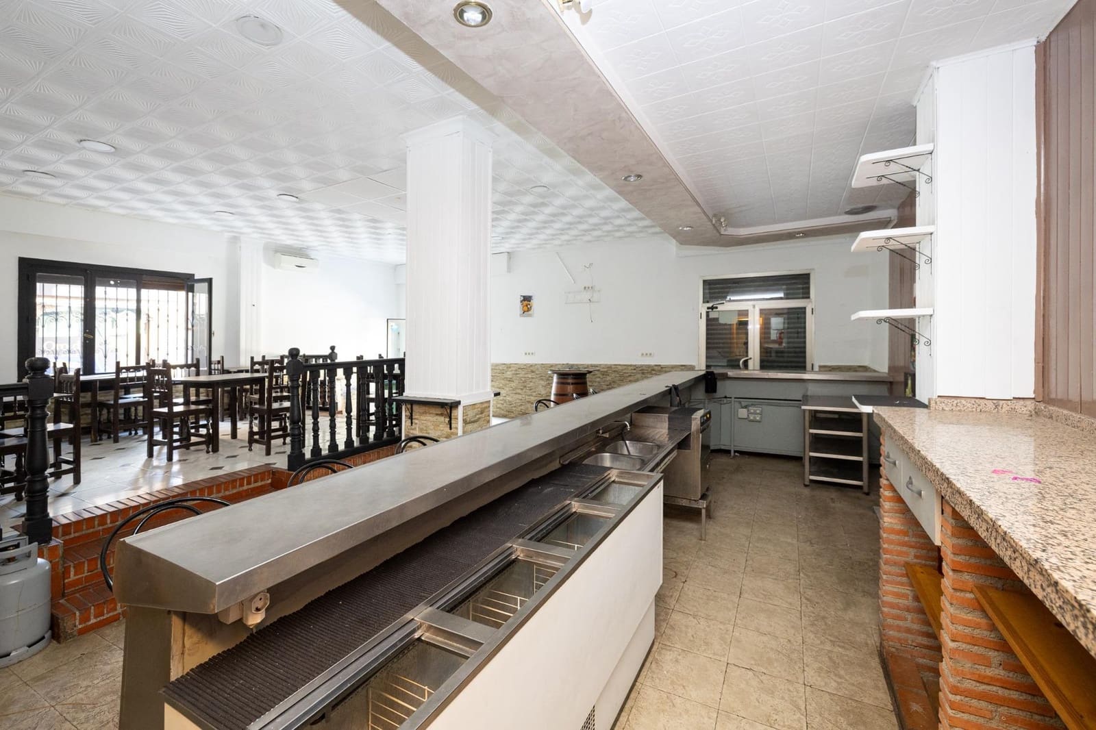 Yritys myytävänä paikassa Maracena - 280 000 € (Ref: 9625542)