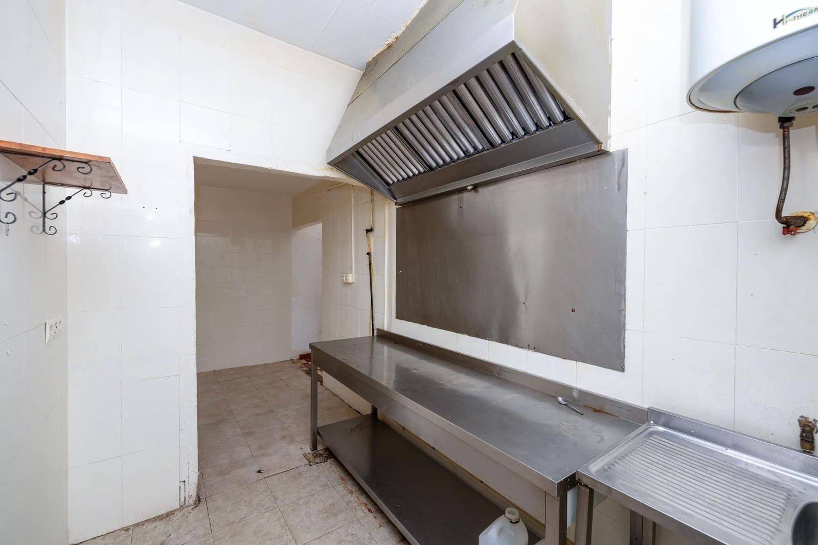 Yritys myytävänä paikassa Maracena - 280 000 € (Ref: 9625542)