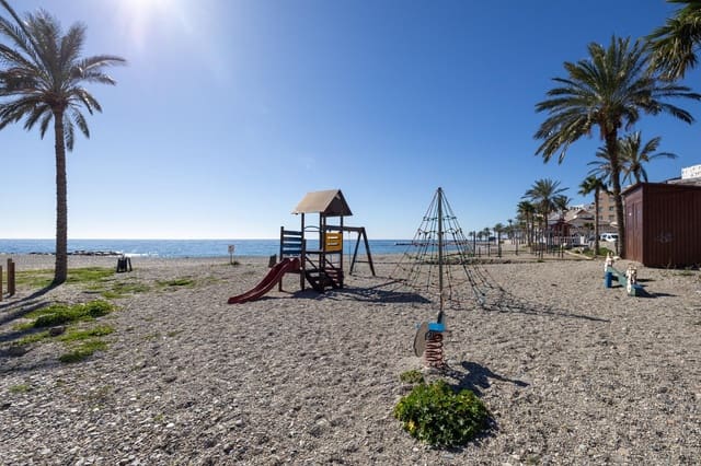 Piso de 3 habitaciones en Castell de Ferro, Gualchos en venta - 170.000 € (Ref: 9625544)