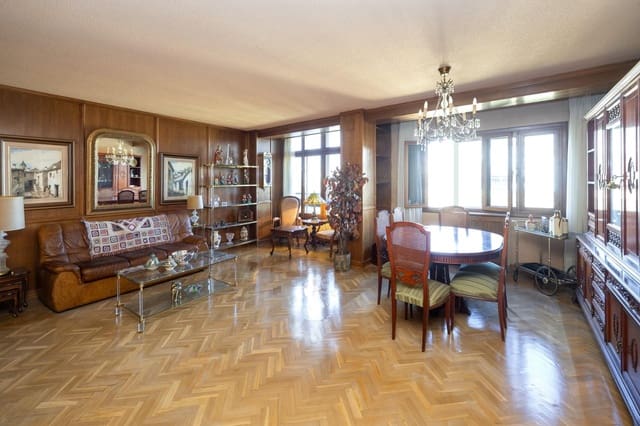 Piso de 2 habitaciones en Centro, Granada ciudad en venta - 310.000 € (Ref: 9625545)