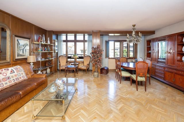 Piso de 2 habitaciones en Centro, Granada ciudad en venta - 310.000 € (Ref: 9625545)