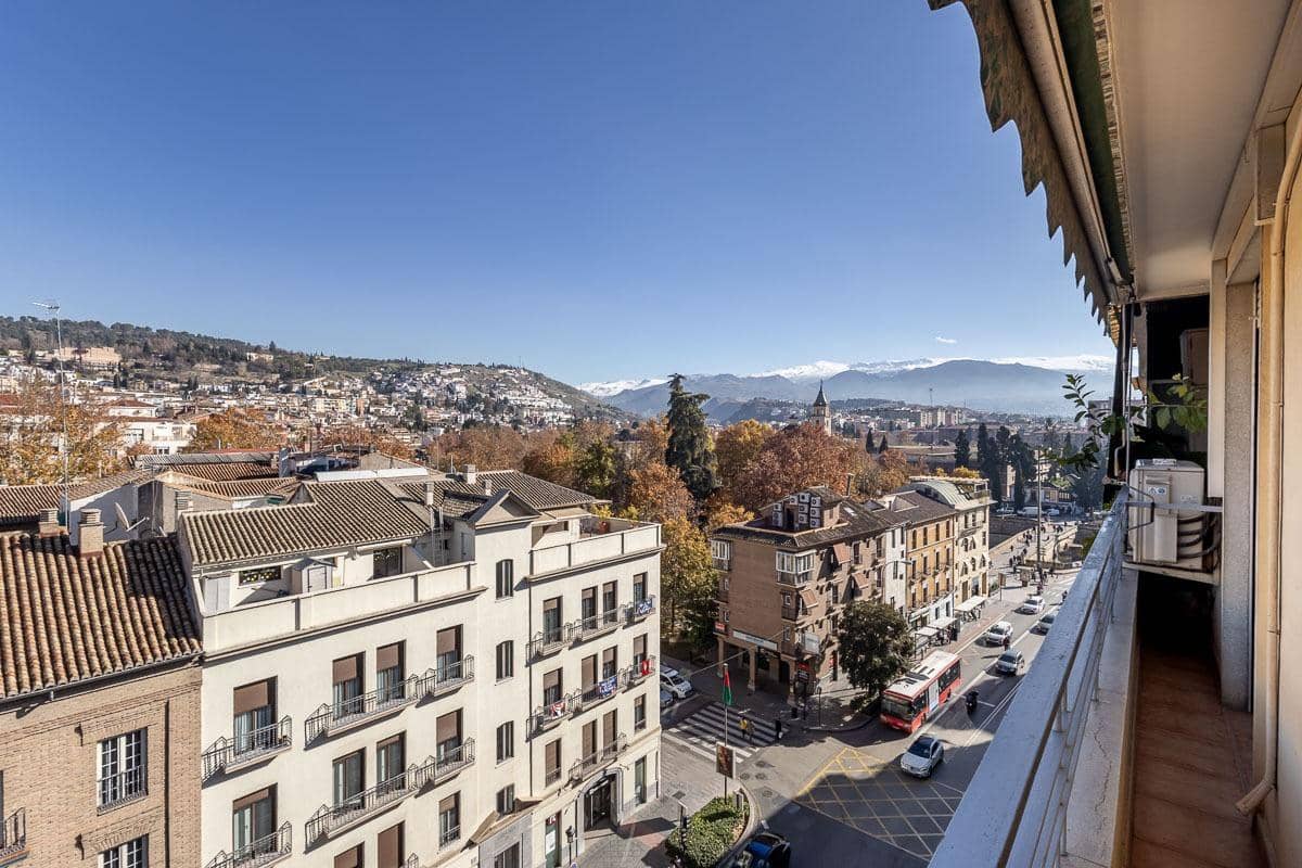 Piso de 3 habitaciones en Granada ciudad en venta - 420.000 € (Ref: 9625547)