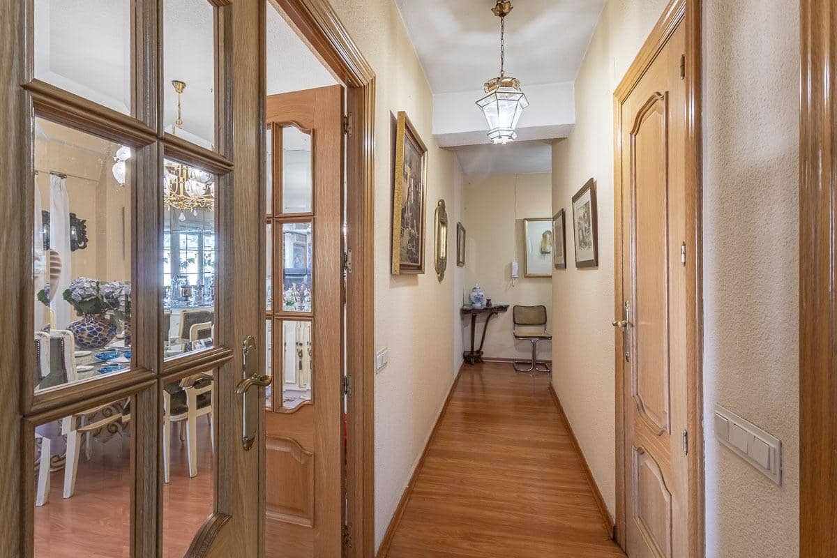 Piso de 3 habitaciones en Granada ciudad en venta - 420.000 € (Ref: 9625547)