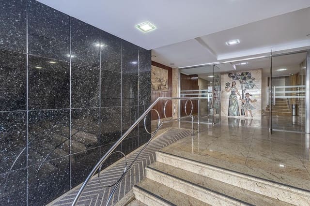 Piso de 3 habitaciones en Centro, Granada ciudad en venta - 420.000 € (Ref: 9625547)