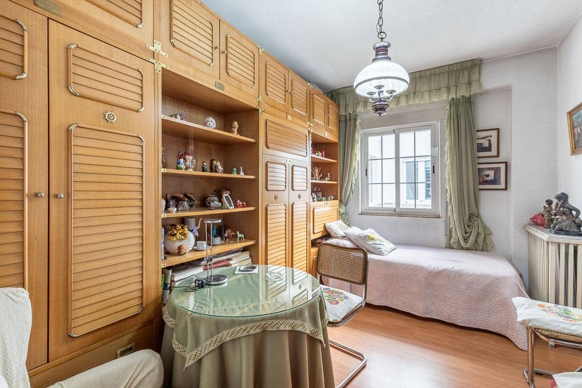 Piso de 3 habitaciones en Granada ciudad en venta - 420.000 € (Ref: 9625547)