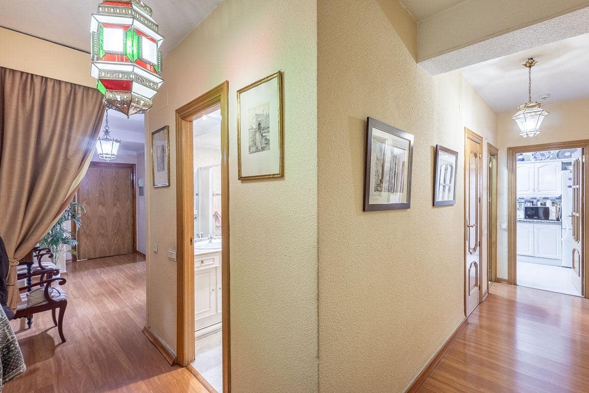 Piso de 3 habitaciones en Granada ciudad en venta - 420.000 € (Ref: 9625547)