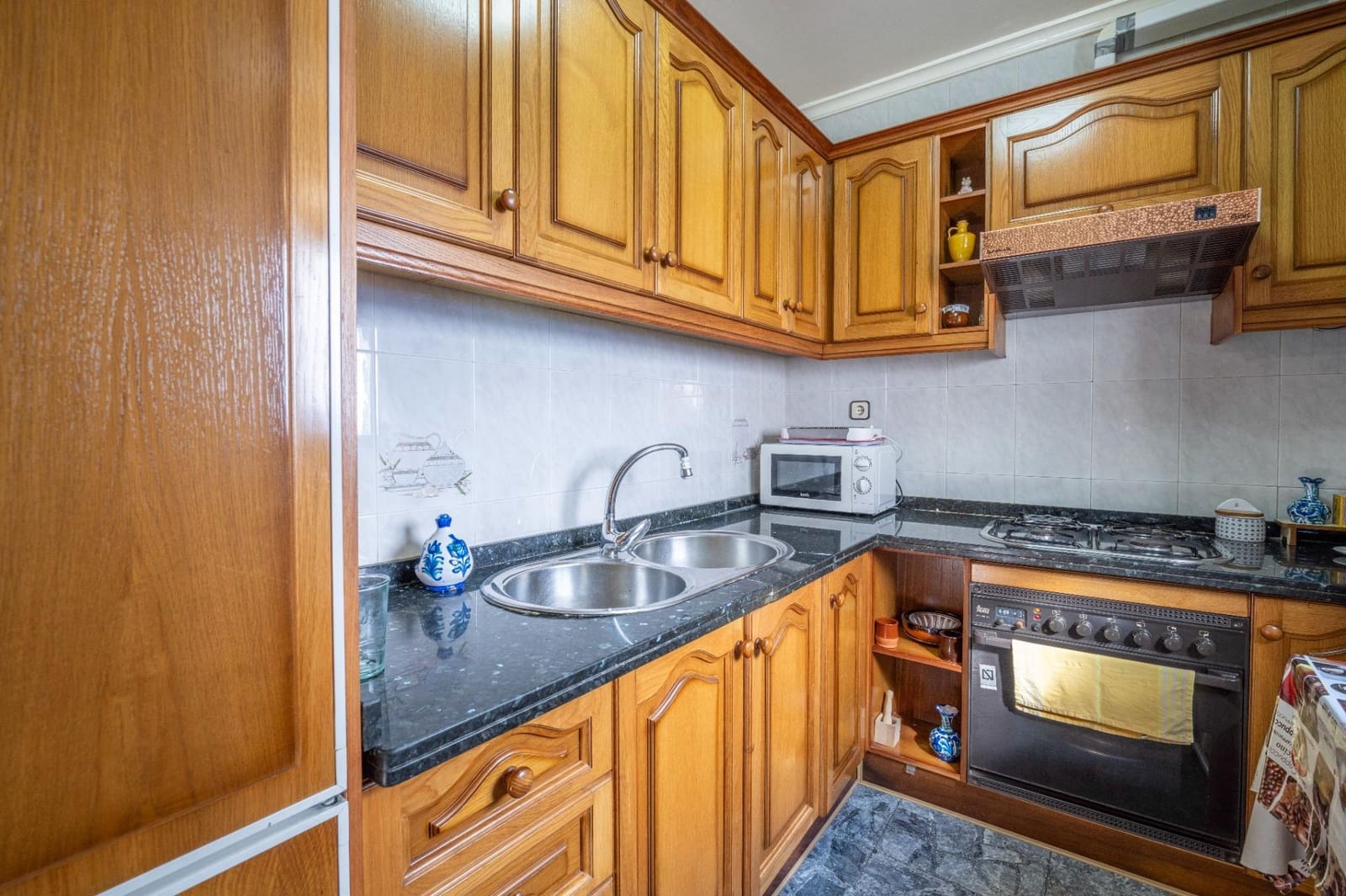 8 soveværelse Byhus til salg i Salobrena - € 235.000 (Ref: 9625548)