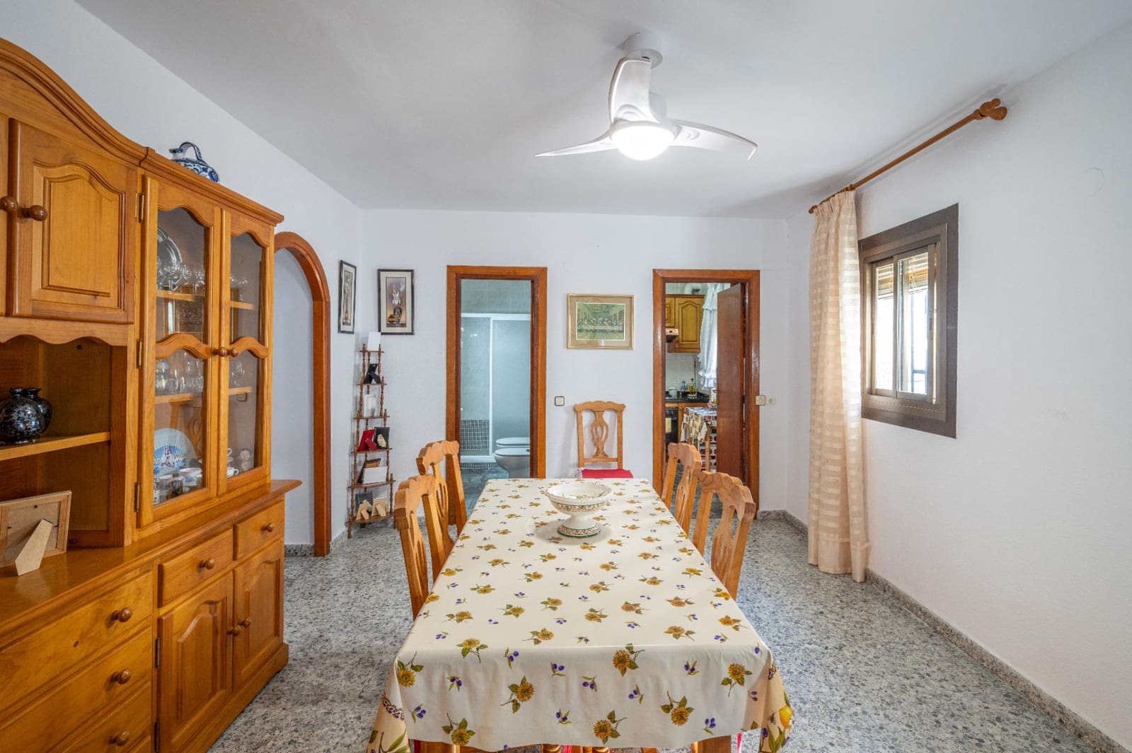 8 soveværelse Byhus til salg i Salobrena - € 235.000 (Ref: 9625548)