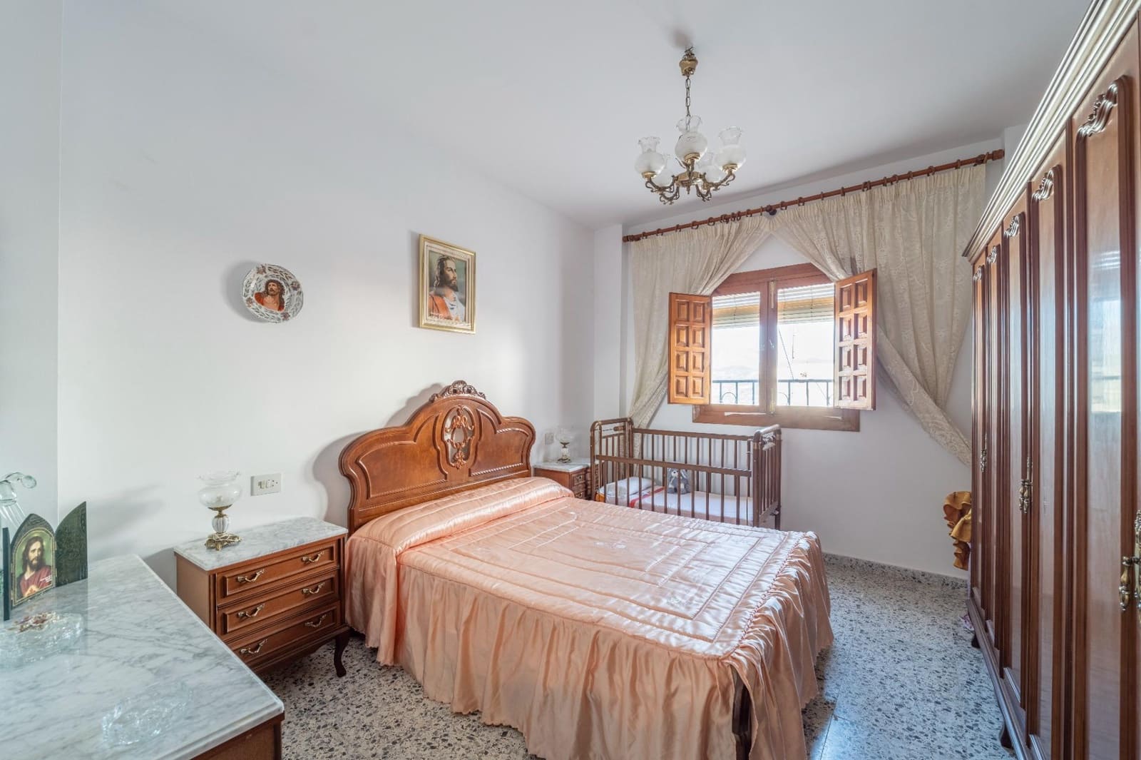 8 soveværelse Byhus til salg i Salobrena - € 235.000 (Ref: 9625548)