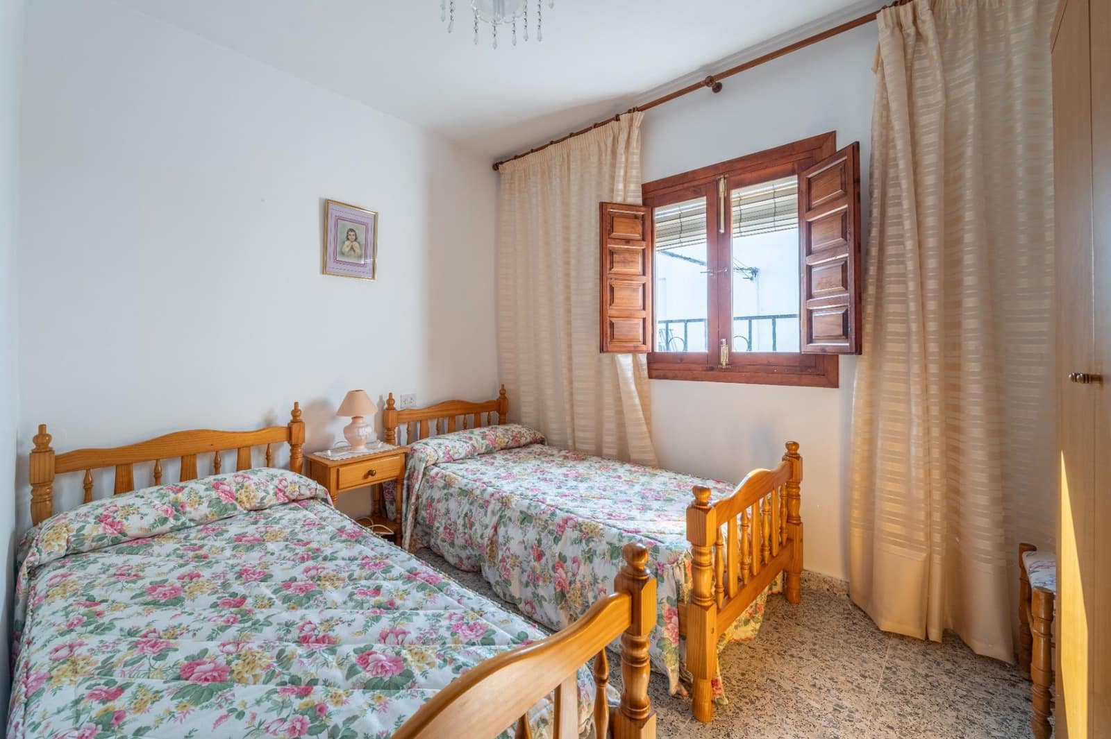 8 soveværelse Byhus til salg i Salobrena - € 235.000 (Ref: 9625548)