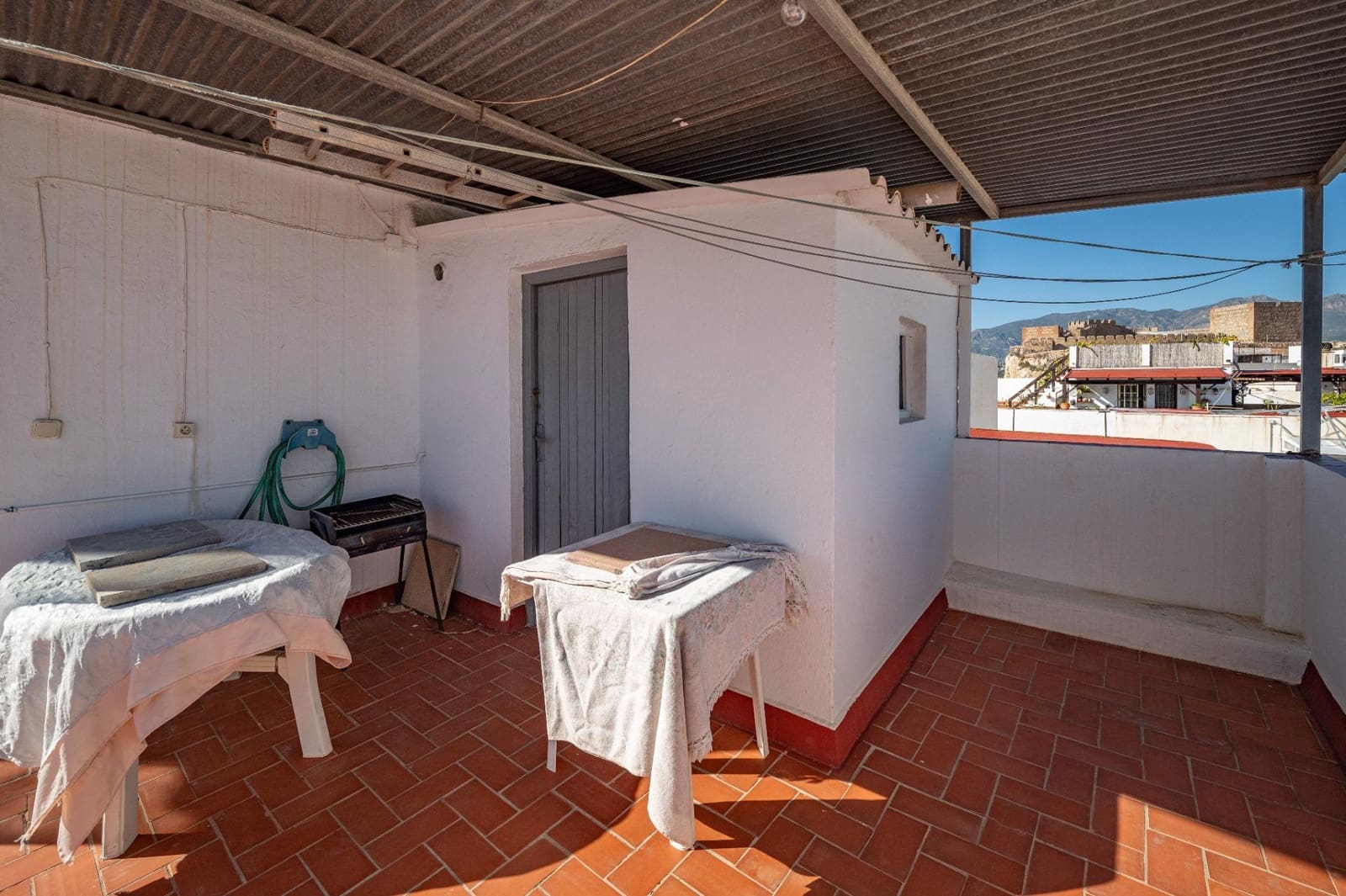 8 soveværelse Byhus til salg i Salobrena - € 235.000 (Ref: 9625548)